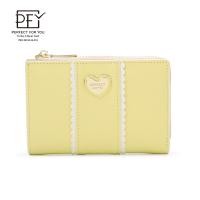 ราคา กระเป๋าสตางค์ผู้หญิง Perfect For You forever young กระเป๋าสตางค์ใบกลาง3 พับ กระเป๋าผู้หญิง 6116 001 (15877211336)