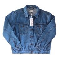 ราคา แจ๊คเก๊ตยีนส์ผู้หญิง Wrangler รุ่น WR S142R202 ผ้ายืดสียีนส์เข้ม ทรง REGULAR OVER Size COTTON 100 ของแท้จากโรงงาน (16441564043)