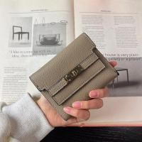 ราคา กระเป๋าสตางค์ผู้หญิงใบเล็ก ins รุ่นยอดฮิตกระเป๋าสตางค์แบบพับมีช่องใส่บัตรหลายช่องแบบสั้นเรียบง่ายสไตล์เกาหลีสำหรับนักเรียนกระเป๋าใส่เหรียญและเหรียญ (21175163466)