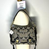 ราคา กระเป๋าสะพาย Coach แท้ รุ่นหรูจาก Shop ผ้าลาย Signature มีสายยาว มีตำหนิที่หนังแก้วตัวล็อค ลดราคาขาดทุน COACH 18352 POPPY SIGNATURE C SATEEN PUSHLOCK FLAP SHOULDER BAG Black Clearance (21288328551)