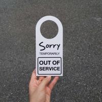 ราคา ป้ายแขวน 1 หน้า ป้าย sorry temporarily out of service signage ลดล้างสต๊อก ป้ายแขวนประตู ป้ายพลาสวูด (9951457407)
