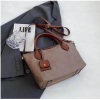 ราคา ARN กระเป๋าทรง British Tote ใบใหญ่ จุของได้เยอะ เก็บเอกสาร iPadได้ วัสดุทำจากผ้า Oxford เกรดพรีเมี่ยม พื้นกระเป๋าเสริมฐาน แข็งแรง อยู่ทรง (20899935220)