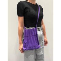 ราคา ME ISSEY MIYAKE รุ่น Trunk Pleats Bag (19472520974)