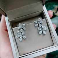 ราคา Titapa jewelry ต่างหูดอกไม้เพชรหยดน้ำเม็ดละ25ตัง ใส่ออกสวยมาก งานสวยปราณีตละเอียดมาก เพชรสวยคัดทุกเม็ดน้ำ100เพชรสวยเล่นไฟระยิบระยับ เหลี่ยมเพชรH A ตัวเรือนมีน้ำหนักแข็งแรง แบบทันสมัย เรียบหรู โดดเด่น 