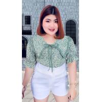 ราคา 255 R เสื้อแฟชั่นสาวอวบลายดอกเดซี่ แขนตุ๊กตาน่ารัก (17816144704)