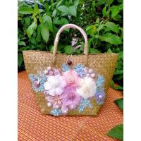 ราคา กระเป๋าสานกระจูดดอกไม้ลายใหม่ ขนาด8 9 งานจริงสวย แถมผ้าผูกทุกใบ (5578334423)