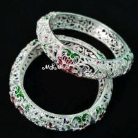 ราคา กำไลเงิน ลายไทยลงยา ลายไทยฉลุลงยาสวยงาม ราคาต่อ 1 วง (15881112708)