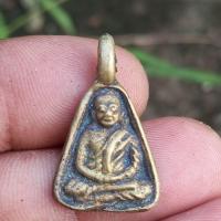 ราคา หลวงพ่อเงิน เหรียญหล่อโบราณหลวงพ่อเงินวัดบางคลาน พิมพ์จอบเล็ก (20572492351)