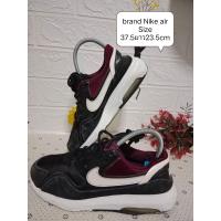 ราคา รองเท้ามือสองใส่วิ่งออกกำลังกายsize37 5ยาว23 5cm (19948442594)