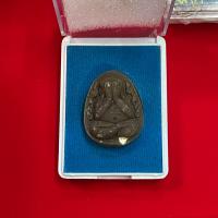 ราคา พระปิดตา รุ่นรวยโชคลาภ หลวงพ่อพัฒน์ ปุญฺญกาโม วัดห้วยด้วน ธารทหาร จ นครสวรรค์ เนื้อช็อกโกแลต (13605813858)