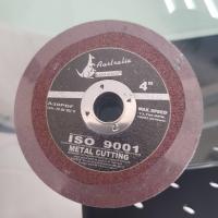 ราคา ใบตัดเหล็ก แผ่นตัดเหล็ก อย่างดี ตรา จิงโจ้ 4 นิ้ว ตัดได้หลายรอบไม่แตกง่าย กล่องละ 50 ใบ (3747998263)