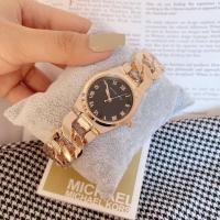 ราคา นาฬิกาข้อมือแฟชั่นดัง นาฬิกาสายเลส มีช่องบอกวันที่ ขนาดหน้าปัด34 mm สินค้ามีถ่าน ผ้าเช็ค ถุงผ้าแถมให้นะคะ (16602460758)