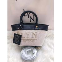 ราคา กระเป๋าสะพายข้าง LYN ดีเทลกระเป๋าสานรุ่นใหม่เหมาะกับทุกสไตล์ ถือได้สะพายได้ มี 3 สี (16161022940)