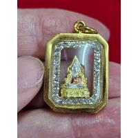 ราคา จี้กรอบพระพุทธชินราชองค์สามกษัตริย์ล้อมเพชรชุบทอง (20536605910)