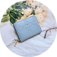 ราคา A84 กระเป๋า กระเป๋าสตางค์ใบสั้น กระเป๋าสตางค์ผู้หญิง มีซิปใบสำหรับใส่เหรียญ มีช่วงใส่บัตรงทั้งหมด4ช่อง วัดสุด หนังPU (19872232548)