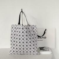 ราคา BAO BAO ของแท้พร้อมเคาน์เตอร์รักษาความปลอดภัยกระเป๋า BaoBao ที่ตรวจสอบเรขาคณิตกระเป๋าถือสตรีกระเป๋าสะพายไหล่กระเป๋าทรงสี่เหลี่ยมมีหูหิ้วสะพายไหล่10 10 (20505503017)
