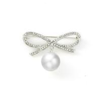 ราคา โบว์เข็มกลัดมุกคริสตัลโลว์คัท (20597630387)