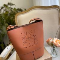 ราคา LOEWE New Leather Loewe Stitching Bucket Bag Lazy Style Shoulder Bag Messenger Bag Fashionable And High Value (20329491875)