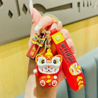 ราคา ZOATAAL สำหรับผู้หญิง หัวเข็มขัดที่สำคัญ น่ารักน่ารักๆ โลหะสำหรับตกแต่ง การ์ตูนลายการ์ตูน สไตล์จีนจีน แมวนำโชค จี้กระเป๋าเป้สะพายหลัง จี้ห้อยกระเป๋า สายคล้องกุญแจ พวงกุญแจเต้นรำสิงโต พวงกุญแจรถกุญแจ (