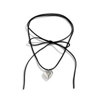 ราคา blg Fashion Love Heart Pendant Necklace Elegant Collar Choker Necklace Velvet Bowknot Neck Tie Chain Jewelry for Women G JULY (19828201229)