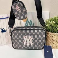 ราคา กระเป๋า mlb ทรงกล่อง ใบลูก mlb jacquard monogram cross bag new york yankees ขนาด กว้าง 9 นิ้ว นิ้วสายยาวปรับได้ งานแท้Outlet (19206349601)