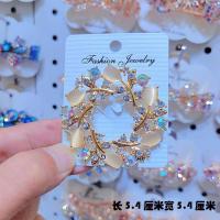 ราคา เข็มกลัดมุก MODE KOREA ไข่มุกปลอมน่ารักสวยๆดอกไม้ประดับเพชรเสื้อผ้าหมุดเข็มกลัดตกแต่ง (21241250845)