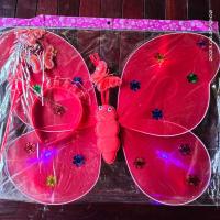 ราคา เซ็ต 3 ชิ้น เด็ก 3 6 ปี ปีกผีเสื้อมีไฟ ที่คาดผม คฑานางฟ้า ปีกนางฟ้า ปีกเทวดา ปีกผ้าใยบัว ผ้าใยบัว เทวดา นางฟ้า แฟนซี angel butterfly wing m24 (19471469520)