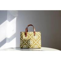ราคา 2023 new TB TORY BURCH T Monogram Contrast Embossed Tote Bag (20015888031)