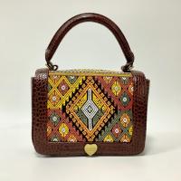 ราคา WelcomeWinter กระเป๋าหนังแท้ผสมผ้าไทย รุ่น Lady Brown Size 24 x 19 x 9 5 cm (16764780270)