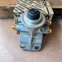 ราคา ปั๊มแย๊ก ปั้มAC รถไถฟอร์ด นิวฮอลแลนด์ F6640 Ford new Holland แป้นยึดกรองโซล่า ขากรองน้ำมันเชื้อเพลิง ฐานกรองโซล่า (20115121309)