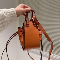 ราคา LOEWE ROM One In Early Spring Laurence Family Loewe New Cowhide Hammock Package Inclined Shoulder Bag Euramerican Style Three Dimensional High Appearance Level (20329448690)