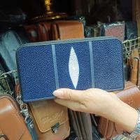 ราคา Leather Best Style กระเป๋าสตางค์ หนังปลากระเบนแท้ซิปรอบใบยาวใส่6ช่องใส่บัตร 8ช่องมีช่องซิปใส่เหรียญ1ช่อง ขนาด20X10X2 5cm รุ่น BKB003L (21215358281)