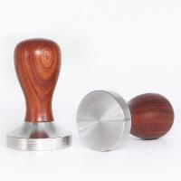 ราคา Tamper สแตนเลส ด้ามไม้แท้ ไม้จันท์แดง ไม้หายากใกล้สูญพันธุ์ ลวดลายสวยงาม เหมาะแก่การครอบครองขนาด 51mm 58 mm สแตนเลสแท้ พร้อมส่ง (6495596049)