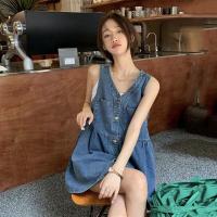 ราคา พร้อมส่ง เดรสยีนส์ชุดเอี๊ยมยีนส์ผู้หญิงฤดูร้อนบางสไตล์เกาหลีแฟชั่นเดรสแขนกุดสายเอี๊ยม SC3759 (19808045595)