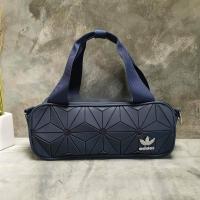 ราคา กระเป๋าถือ สะพาย ADIDAS 3D Duffle crossbody handbag แบรนด์แท้ ทรงหมอน สไตล์สปอร์ต (1049078952)