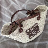 ราคา Loeweละ3มิติถุงผ้าทอชายหาดตะกร้ากะหล่ำปลีกกกระเป๋าทอกระเป๋าทรงสี่เหลี่ยมมีหูหิ้วสะพายไหล่กระเป๋าสะพายไหล่ฝรั่งเศส (18730385912)