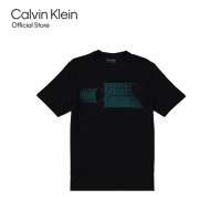ราคา CALVIN KLEIN เสื้อยืดแขนสั้นผู้ชาย Motion Logo ทรง Regular รุ่น 40QC807 BAE สีดำ (21158801502)