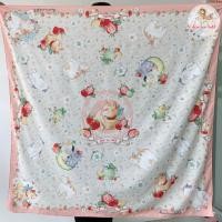 ราคา Kiss Me Doll New collection ทาสแมว ห้ามพลาด ลาย kawaii ขนาด 100x100 cm ผ้าพันคอ ผ้าคลุมไหล่ (16855648891)
