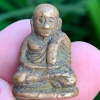 ราคา หลวงพ่อเงินพิมพ์นิยม วัดบางคลาน หลวงพ่อเงินเก่า ค9 (20976520525)