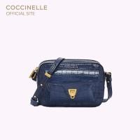 ราคา COCCINELLE กระเป๋าสะพายผู้หญิง รุ่น BEAT CROCO SHINY SOFT MINI CROSSBODY BAG 550401 สี MIRTILLO (21018511638)