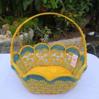 ราคา ตะกร้า งานถักมือ ด้วยเชือกร่ม ดิ้นเงิน ทรงกลีบบัวยาว ขนาดกลาง ลายกล้วย สีเหลือง ฟ้า (15799927986)