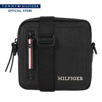 ราคา Tommy Hilfiger กระเป๋าคล้องไหล่ผู้ชาย รุ่น AM0AM11798 BDS สีดำ (21274177207)