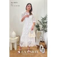 ราคา 69253 A la carte ชุดเดรสยาวผ้าลูกไม้ทอลายดอก มีซับในผ้ายืด ใส่สบายตัว ทรงกระโปรงพรางหุ่นและตัดต่อชั้นระบาย แขน 3 ส่วน (17392697946)