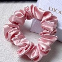 ราคา Dior Beauty Silk Hair Accessories พร้อมส่งแท้ ยางรัดผมสี Soft Pink ขายเพียง 690บ (20860378895)