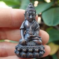 ราคา ลดทั้งร้าน พระกริ่งชินรังสี47 สองแผ่นดิน เนื้อสัมฤทธิ์ ตอกโค๊ดหมายเลข828 สมเด็จพระญาณสังวร วัดบวรนิเวศ ปี2547 (19428671732)