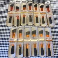 ราคา real techniques foundation brush แปรงแต่งหน้า (15181766955)