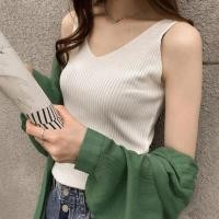 ราคา CHOSMO เสื้อแฟชั่นผญ เสื้อไหมพรม เสื้อแขนกุดคอวี เสื้อกล้ามสไตล์เกาหลี ผ้ายืด เกรดA ใส่สบาย เซ็กซี่ (15417950565)