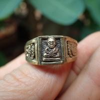 ราคา ลดทั้งร้าน แหวนหลวงพ่อเงินหล่อเก่าๆ เนื้อทองเหลือง (19178663477)