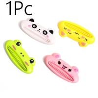 ราคา Free Shipping 5Pcs เครื่องอัดรีดบีบครีมทำควาสะอาดอุปกรณ์ที่บีบยาสีฟันลายการ์ตูนน่ารักเครื่องยาสีฟันอัตโนมัติ (20408820107)