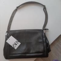 ราคา Zara กระเป๋าสะพายไหล่ สไตล์ร็อค แถมฟรีถุงกระดาษ ZARA333 (21081559950)